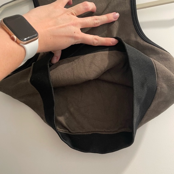 Fabletics high neck crop top - cold weather line - Picture 3 of 4